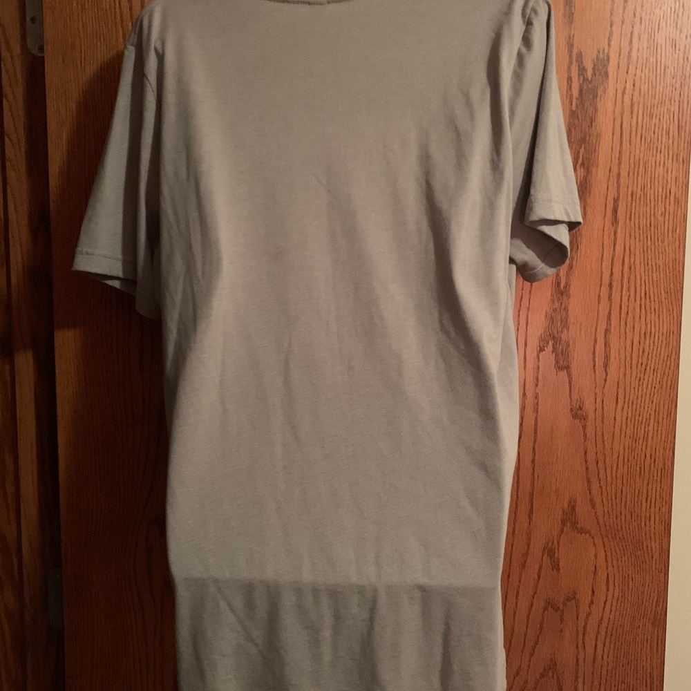 Women’s tee - Picture 4 of 4